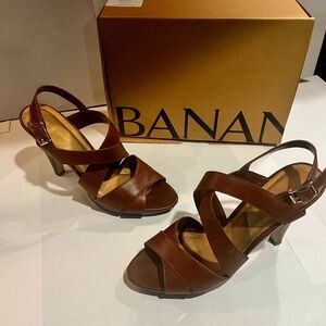 Brown all leather Banana Republic heel, size: 7.5